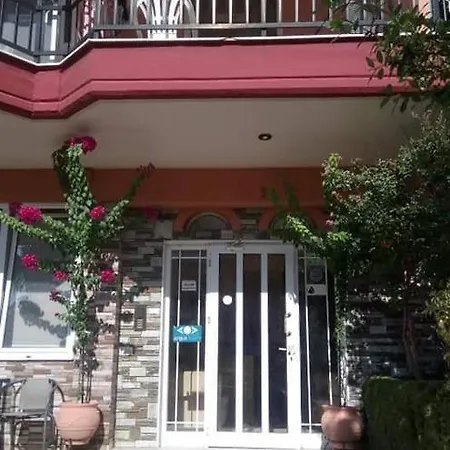 Nikos Apartman