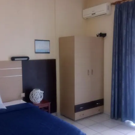 Nikos Apartman *